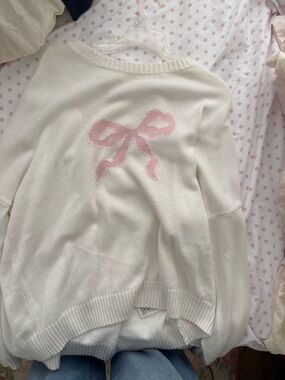 Hollister Cream Crewneck Sweater with Pink Bow